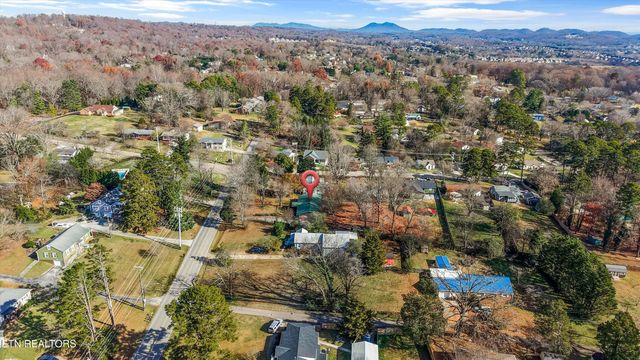 4318 Garden Drive, Knoxville, TN 37918