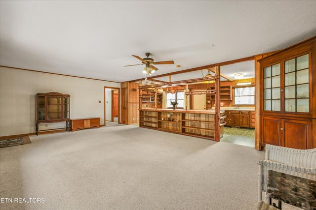 4318 Garden Drive, Knoxville, TN 37918