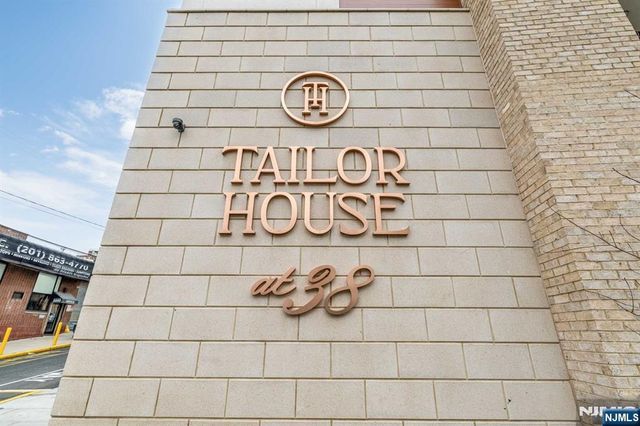 649 38th Street 507, Union City, NJ 07087