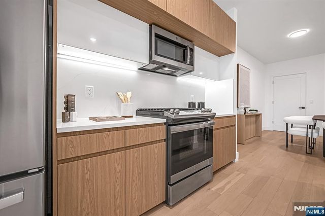 649 38th Street 507, Union City, NJ 07087