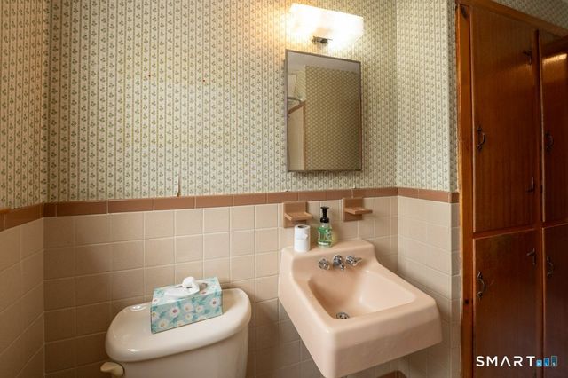 344 West Street, Southington, CT 06479