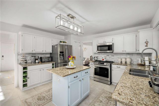 2383 Lake Villas Court, Duluth, GA 30097