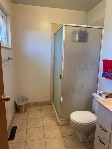 1912 W Pine St, Lodi, CA 95242