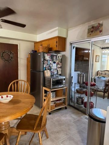 1912 W Pine St, Lodi, CA 95242