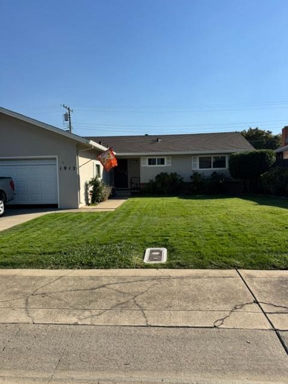 1912 W Pine St, Lodi, CA 95242
