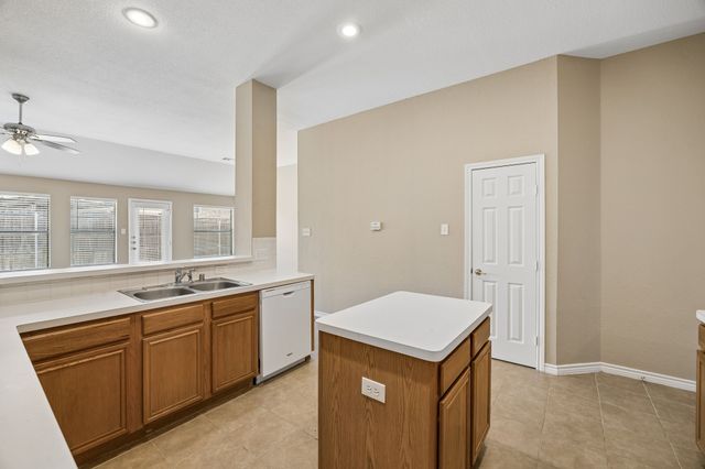 9508 Fox Hill Drive, Fort Worth, TX 76131