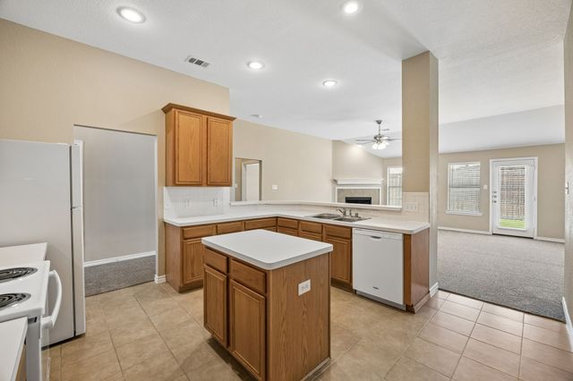 9508 Fox Hill Drive, Fort Worth, TX 76131