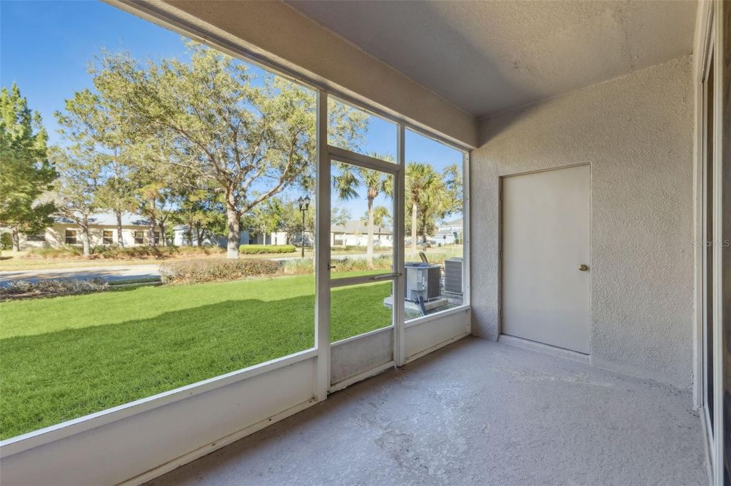 Image 18 of property listing at 1336 FALLING STAR LANE, Orlando, FL 32828