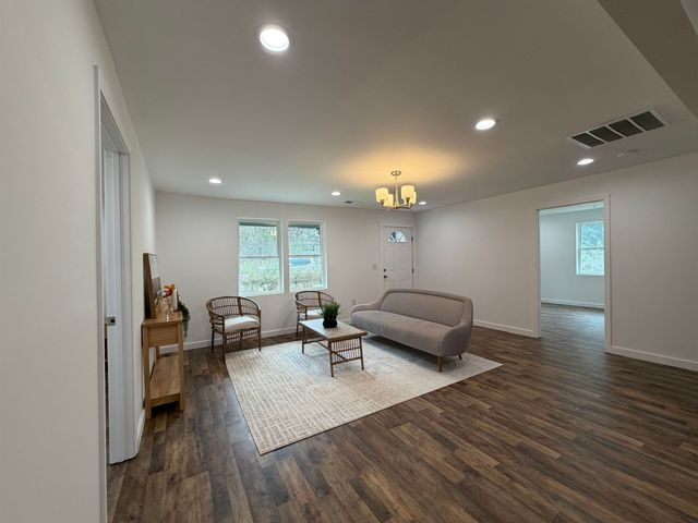 205 Seneca Court, Spartanburg, SC 29301