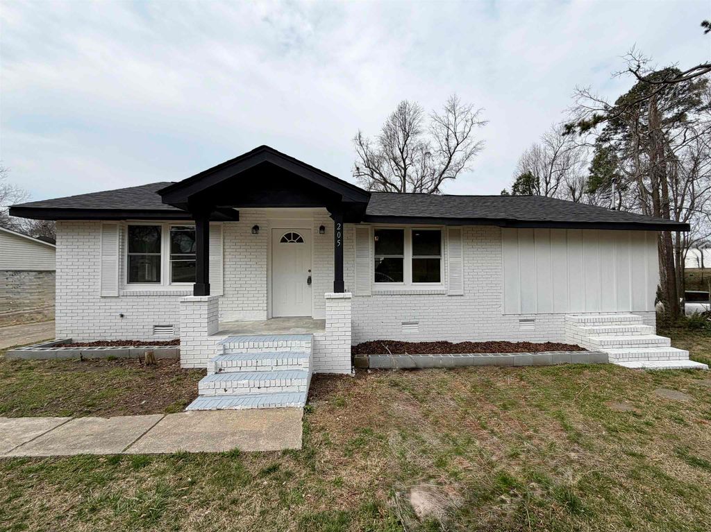 205 Seneca Court, Spartanburg, SC 29301