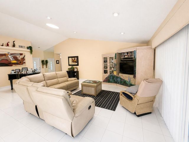 7758 CLOVERFIELD Circle, Boca Raton, FL 33433