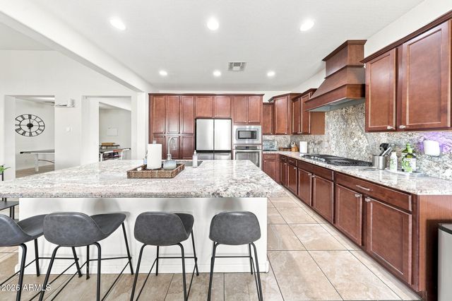 9026 W RUTH Avenue, Peoria, AZ 85345