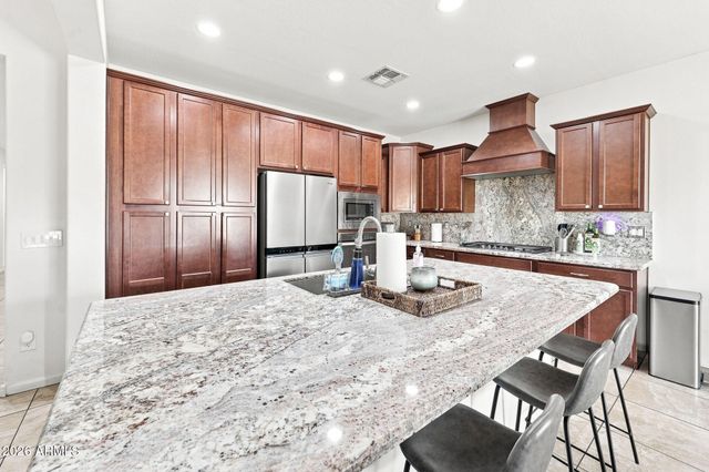9026 W RUTH Avenue, Peoria, AZ 85345