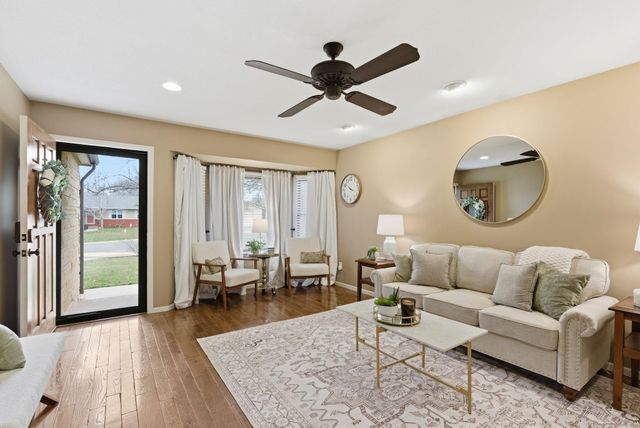 2141 N Parkridge Ct, Wichita, KS 67212