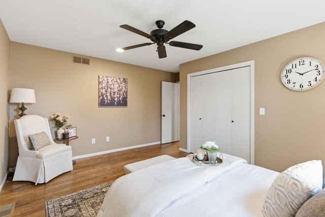 2141 N Parkridge Ct, Wichita, KS 67212