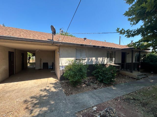 2901 Blue View Street, Redding, CA 96002