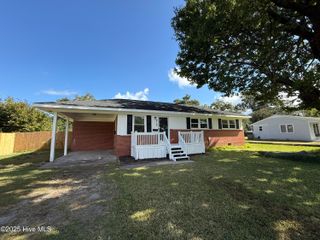 918 Greenfield Heights Boulevard, Havelock, NC 28532