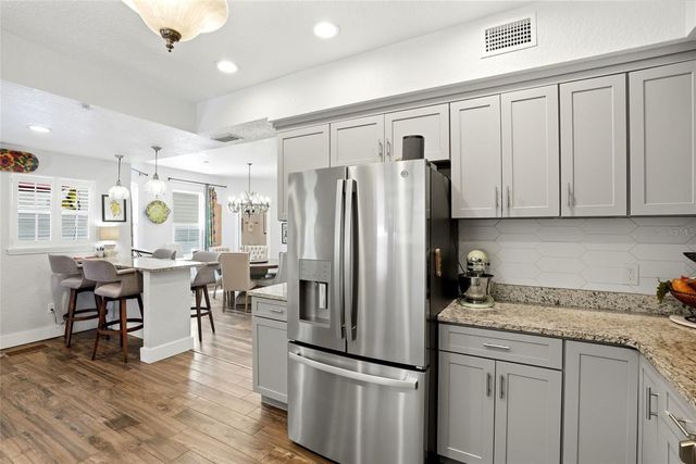 140 13TH AVENUE NE, St Petersburg, FL 33701
