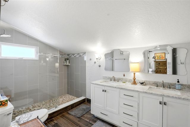 140 13TH AVENUE NE, St Petersburg, FL 33701