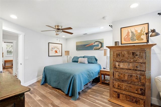 140 13TH AVENUE NE, St Petersburg, FL 33701