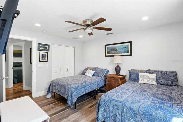 140 13TH AVENUE NE, St Petersburg, FL 33701