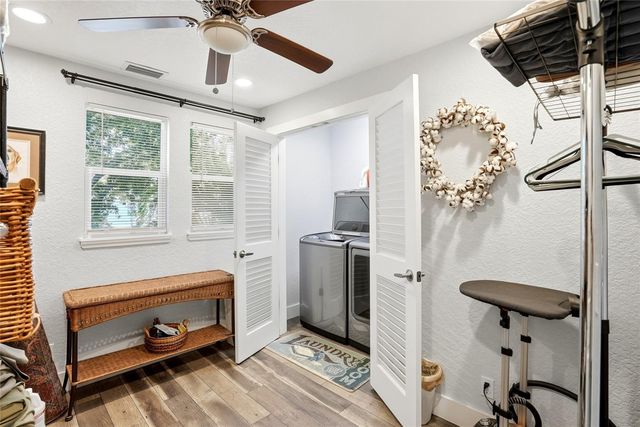 140 13TH AVENUE NE, St Petersburg, FL 33701