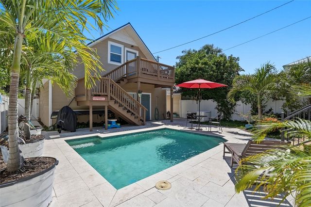 140 13TH AVENUE NE, St Petersburg, FL 33701