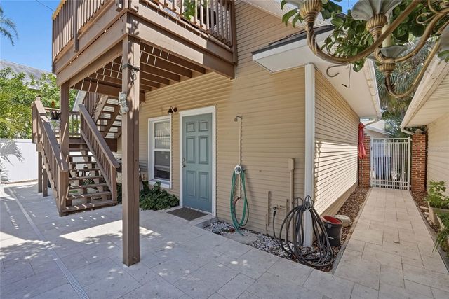 140 13TH AVENUE NE, St Petersburg, FL 33701