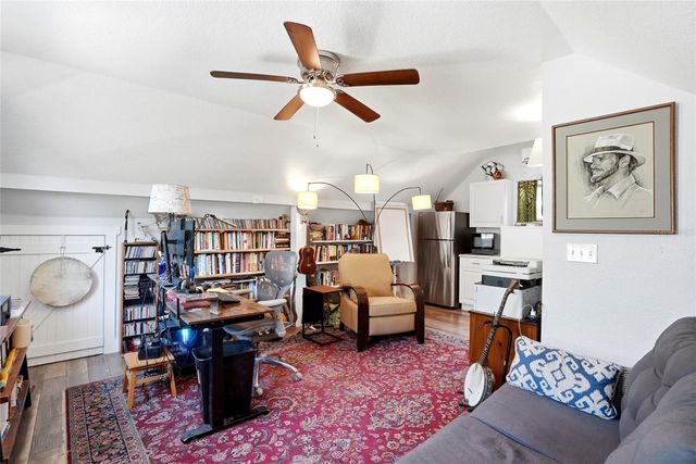 140 13TH AVENUE NE, St Petersburg, FL 33701