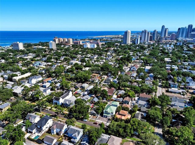 140 13TH AVENUE NE, St Petersburg, FL 33701