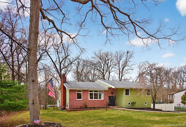 313 Chestnut Avenue, New Windsor, NY 12553