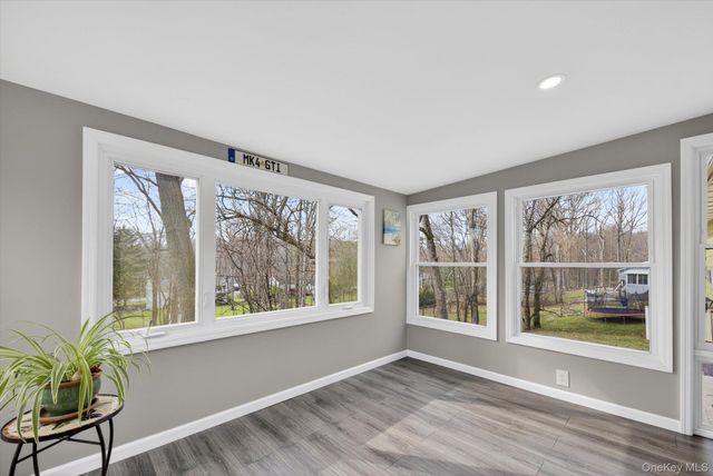 313 Chestnut Avenue, New Windsor, NY 12553