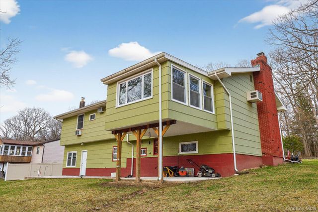 313 Chestnut Avenue, New Windsor, NY 12553