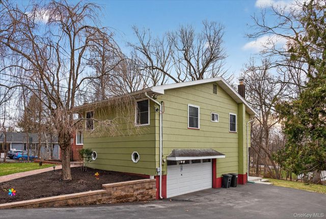 313 Chestnut Avenue, New Windsor, NY 12553