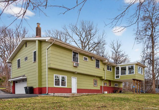 313 Chestnut Avenue, New Windsor, NY 12553
