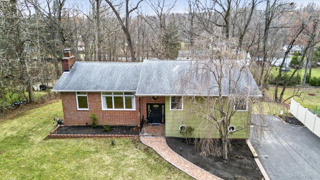313 Chestnut Avenue, New Windsor, NY 12553