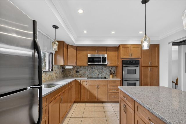 313 Chestnut Avenue, New Windsor, NY 12553