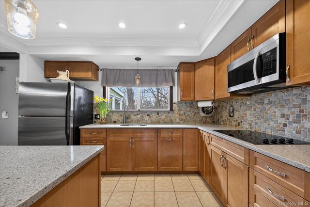 313 Chestnut Avenue, New Windsor, NY 12553