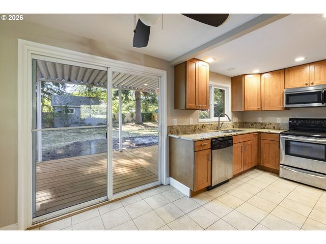 3215 Se 116TH Ave, Portland, OR 97266