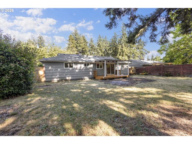 3215 Se 116TH Ave, Portland, OR 97266