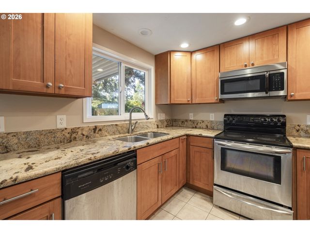 3215 Se 116TH Ave, Portland, OR 97266