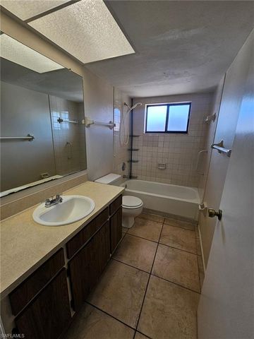 1221 SE 46th LN # K, Cape Coral, FL 33904