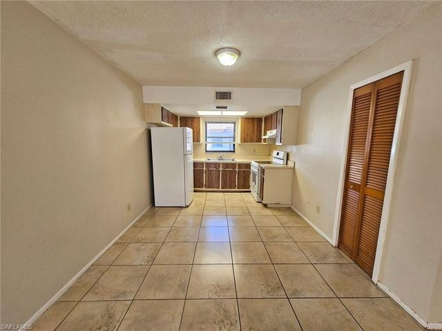 1221 SE 46th LN # K, Cape Coral, FL 33904