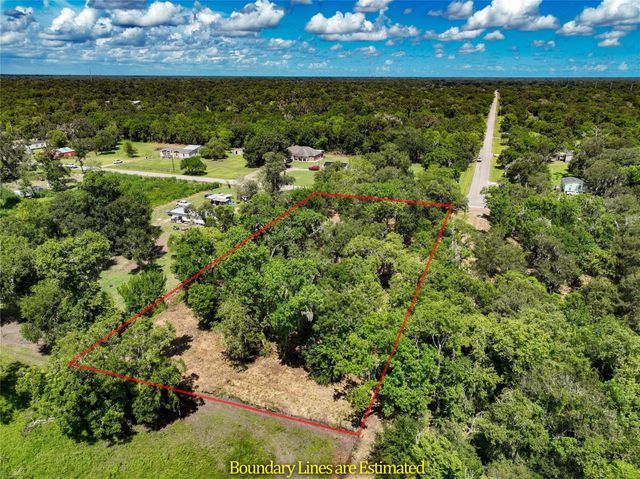 2301 Cr 851, Brazoria, TX 77422