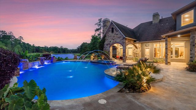 6926 Comanche Bend, Montgomery, TX 77316