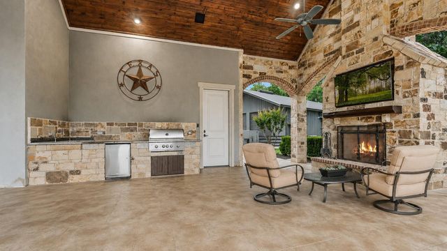 6926 Comanche Bend, Montgomery, TX 77316