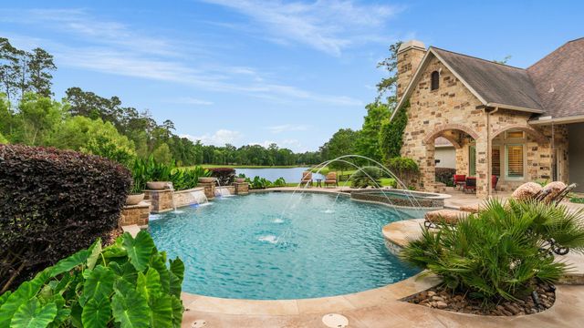 6926 Comanche Bend, Montgomery, TX 77316