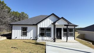 2615 Creekview Drive, Granbury, TX 76048