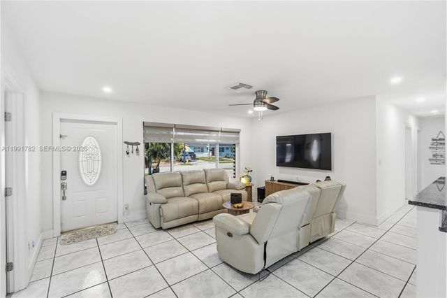 630 NE 23rd Ct, Pompano Beach, FL 33064