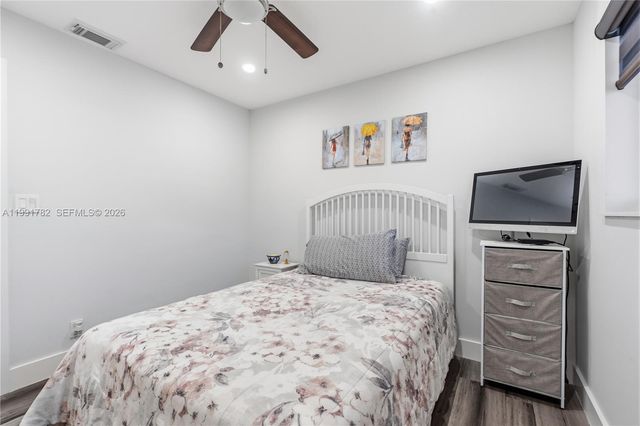 630 NE 23rd Ct, Pompano Beach, FL 33064